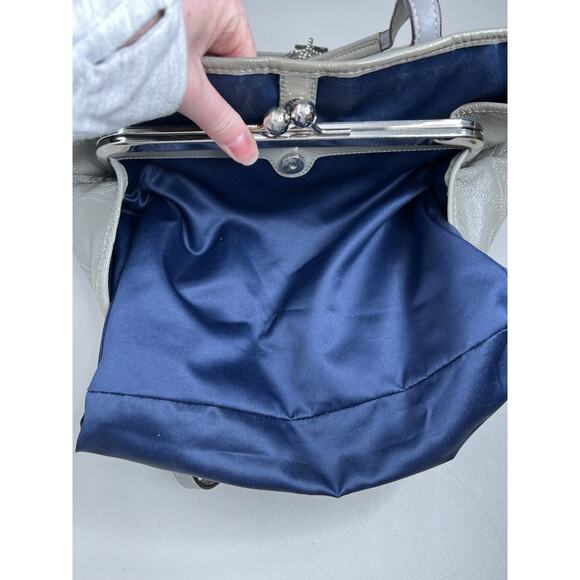 Coach Gray Silver Kiss Lock Handbag Purse F15658 - Picture 15 of 16